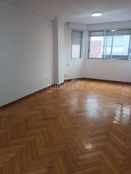 Foto 90b2c040-1cb2-40fc-8852-bb5d94ea0f03. Rent flat with heating parking in Teis Vigo
