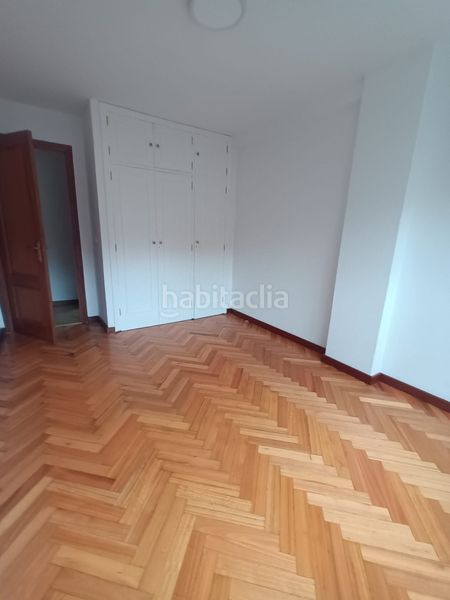 Foto ad7d0205-6eed-436e-b373-e35bf8d7eb39. Rent flat with heating parking in Teis Vigo