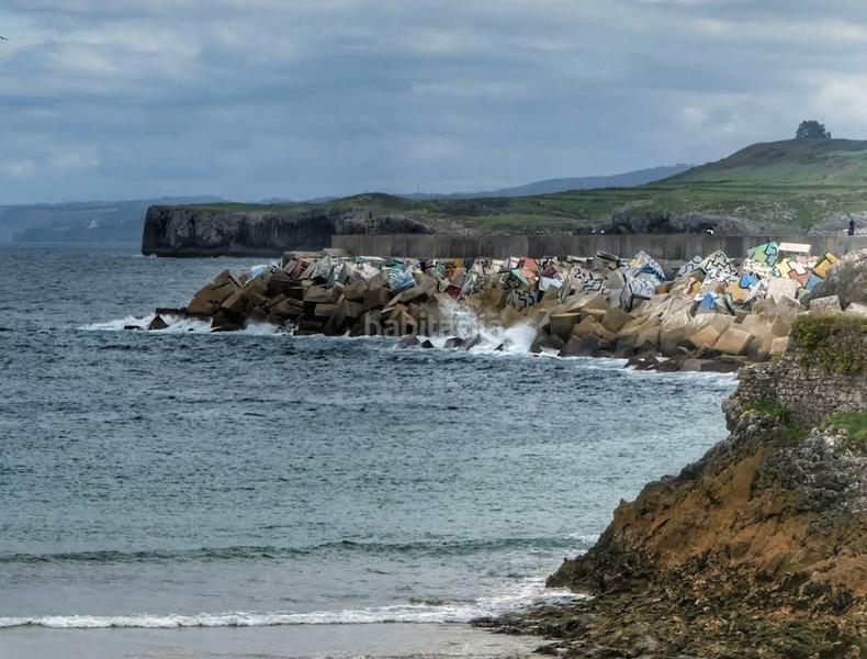 Foto a459b21a-4053-4a4c-bd60-81543c4ae7a4. Édifice dans Llanes pueblo Llanes