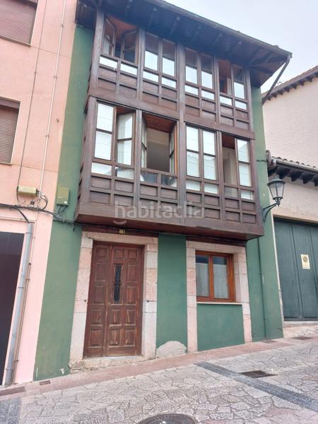 Foto a5865b64-1e52-45d9-82dd-b437cde7f8b2. Édifice dans Llanes pueblo Llanes