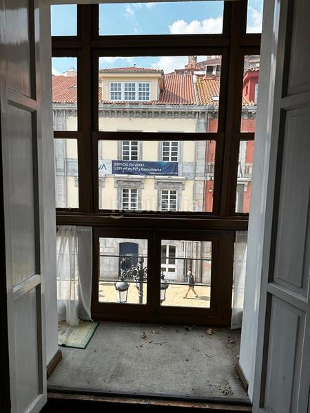 Foto e8717ebd-e46b-47f3-b887-51b21cd0fe6a. Pis a calle de la cámara 40 a Centro Avilés