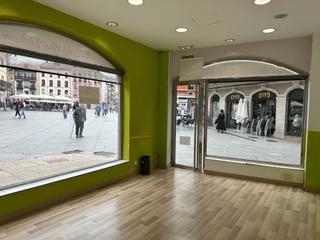 Alquiler Local Comercial en Plaza españa 12d. Local alquiler ayuntamiento avilés