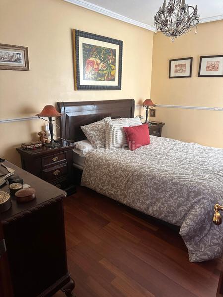 Foto f680fe2f-077c-40e1-b486-f551869bf307. Piso en calle Fontán 17 piso Fontán en Fontán Oviedo