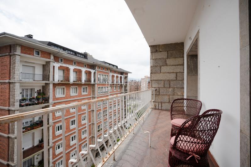 Foto f2bb6e37-3037-4b1a-b8ee-04d65ce5e206. Piso en calle gonzález abarca 18a impresionante piso en el Centro en Avilés