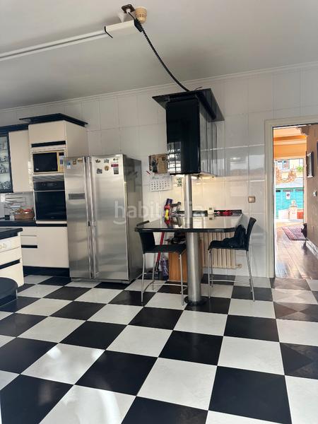 Foto 09732f61-e130-49ea-8f52-5730fd62952d. Chalet in calle bernardo álvarez galán 46 in Salinas Castrillón