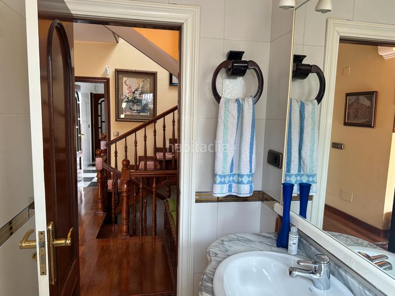 Foto 1747ab76-72aa-4fc6-98b8-18b9f462e428. Chalet in calle bernardo álvarez galán 46 in Salinas Castrillón