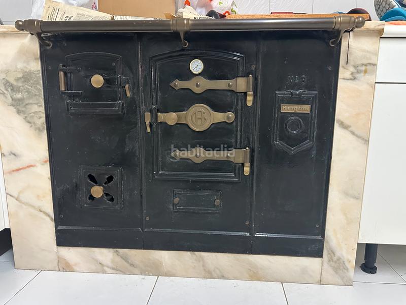 Foto 3576200f-9edd-4fef-aab4-cd2441852780. Chalet in calle bernardo álvarez galán 46 in Salinas Castrillón