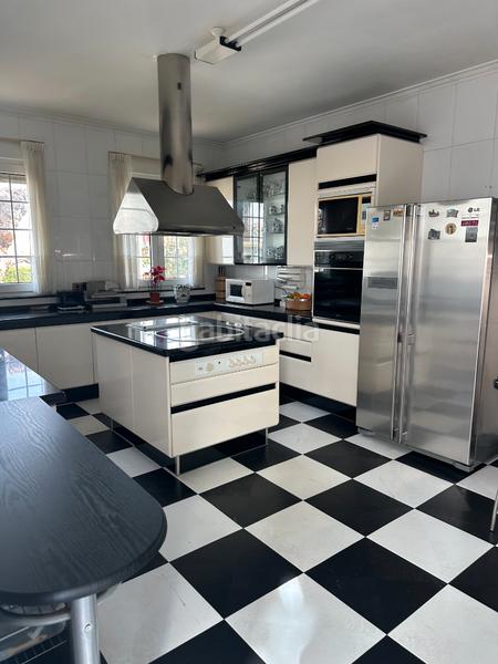 Foto 3f289980-c931-48db-8cf4-e765114de951. Chalet in calle bernardo álvarez galán 46 in Salinas Castrillón