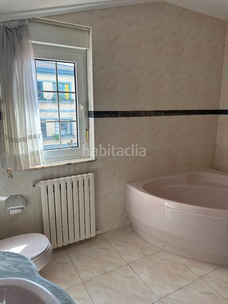 Foto 414a5ed4-2b4d-44f7-81d3-92f2589e2b3d. Chalet in calle bernardo álvarez galán 46 in Salinas Castrillón