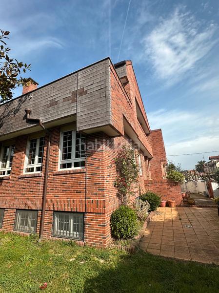 Foto aa443f84-33d0-43f5-bb9d-d3c062f1017f. Chalet in calle bernardo álvarez galán 46 in Salinas Castrillón