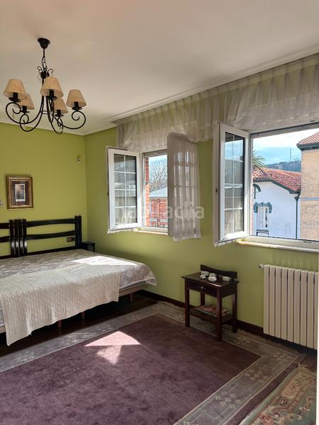 Foto d3280238-6761-4ef6-9b8b-27a1b75398bc. Chalet in calle bernardo álvarez galán 46 in Salinas Castrillón