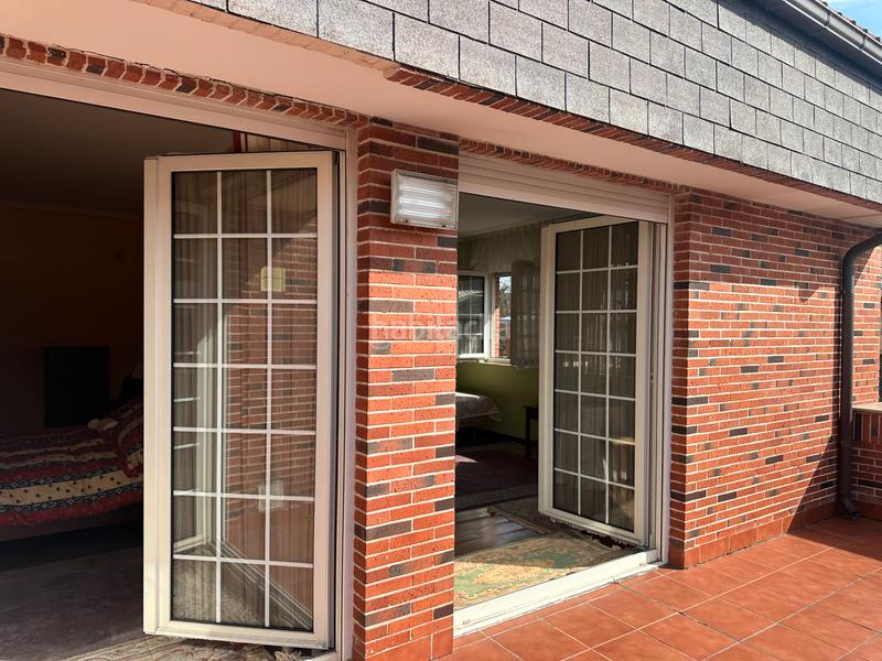 Foto e7692df7-f386-4781-bb5d-859934591f2b. Chalet in calle bernardo álvarez galán 46 in Salinas Castrillón