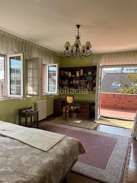 Foto f3296481-f88f-47db-8a31-5a4391282bf7. Chalet in calle bernardo álvarez galán 46 in Salinas Castrillón