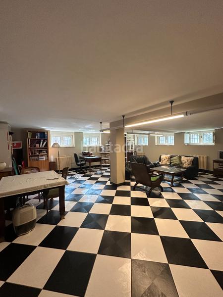 Foto feef4ca5-1197-478b-a834-9eca75f1c1e8. Chalet in calle bernardo álvarez galán 46 in Salinas Castrillón