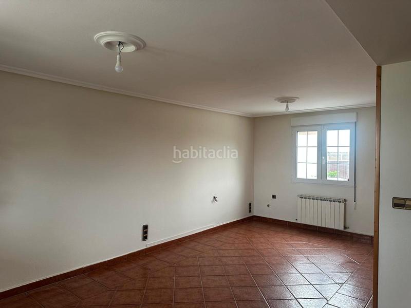 Foto 5817225f-71cc-43af-8705-33d0ddc97534. Casa amb calefacció aparcament a Salinas Castrillón