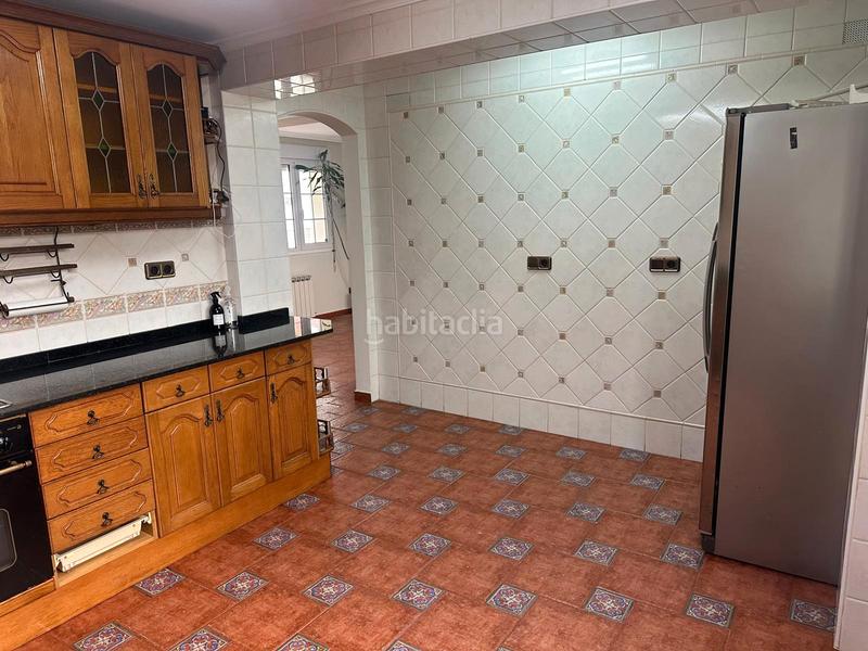 Foto b87e0061-50e4-46d6-908d-db59fe447319. Casa amb calefacció aparcament a Salinas Castrillón