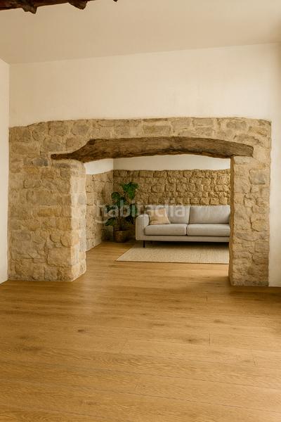 Foto 48d33889-cc81-48b0-be25-9c7c007459f2. Masia a Salas