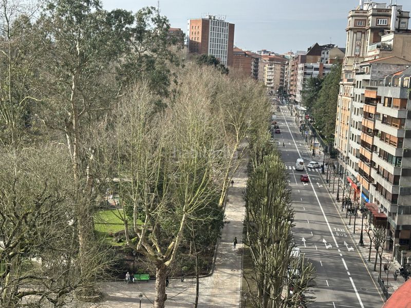 Foto a8dac39d-17d8-45f0-83bb-44fbc6c5df18. Dúplex a calle uría 44 a Salesas - Foncalada - Campoamor Oviedo