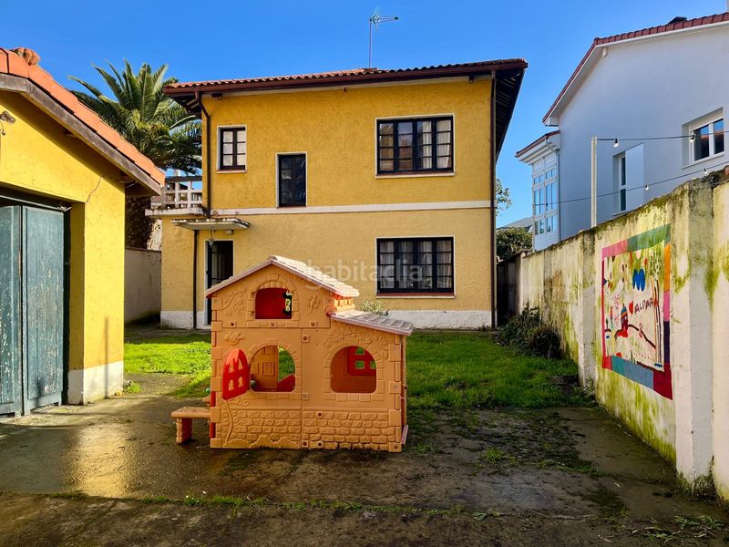 Foto 90d68b12-cc1c-44d5-aed9-4500053fabd9. Casa a calle príncipe asturias 20 a Salinas Castrillón