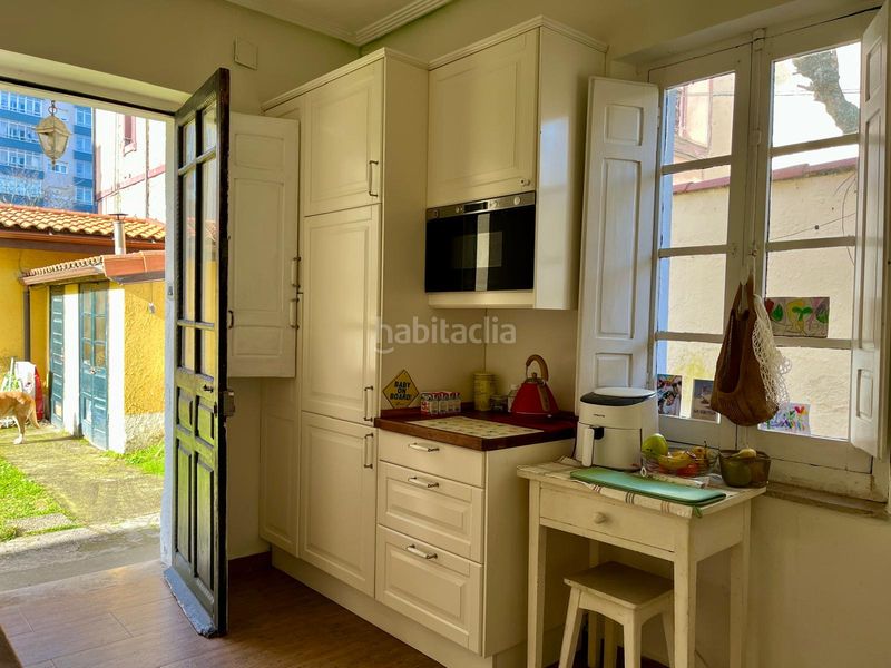 Foto c189e733-3f07-4848-8f6b-635aa8bf2ff5. Casa a calle príncipe asturias 20 a Salinas Castrillón
