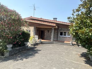 Casa  Avenida del campo. Casa y gran terreno para edificar chalets