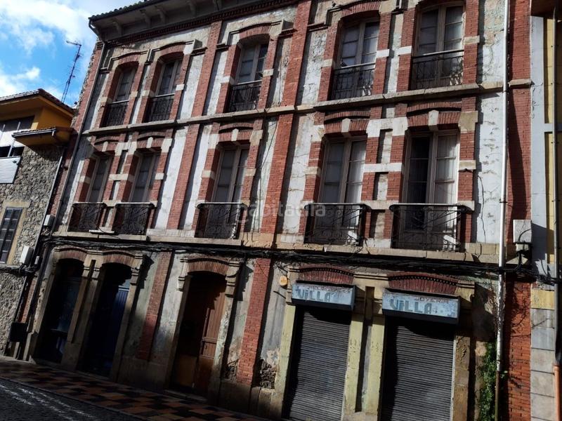 Foto c40f277d-4003-48df-a892-fb427d3a2767. Edificio  para reformar en rivero en Centro Avilés