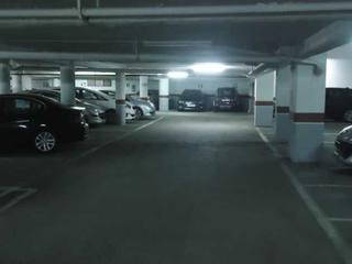 Parking coche en Milán - Pumarín