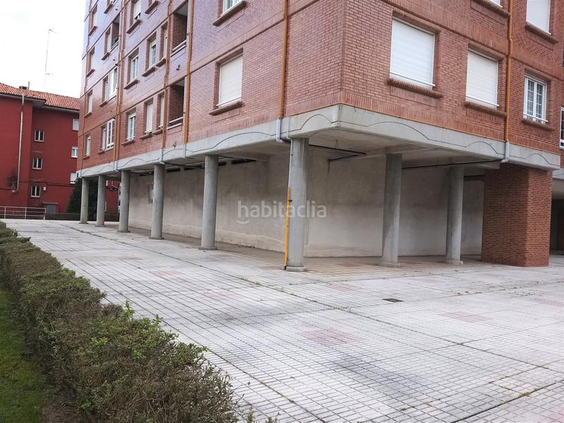 Foto ea609bb8-68bb-4f18-90f8-d80ca3c75990. Lloguer local comercial a Piedras Blancas Castrillón