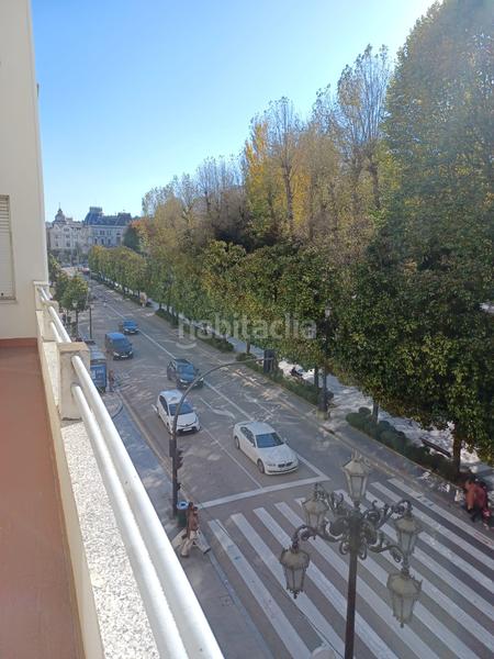 Foto c8c27d3b-fa15-4f28-b84b-358132275efb. Pis amb calefacció a Salesas - Foncalada - Campoamor Oviedo