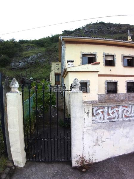 Foto 76e8d4d2-c7af-4e52-924f-623b61d41d33. Casa adossada a Verdicio-Bañugues-Cabo Peña Gozón