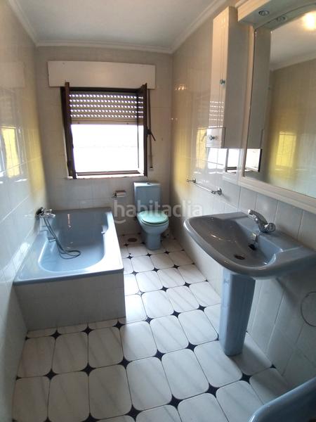 Foto d24e9156-862e-4820-a2e5-19d1f57b9e35. Casa adossada a Verdicio-Bañugues-Cabo Peña Gozón