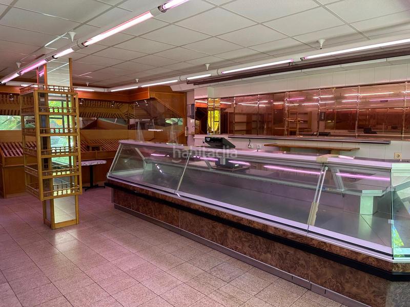 Foto 7184f5e0-fae4-49f5-a26a-01a801349cba. Alquiler local comercial local céntrico alquiler Salinas en Castrillón