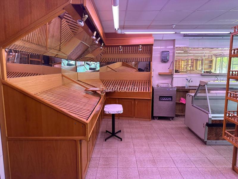 Foto ba3bc1be-a6fe-4e7d-aaa2-ae6fe98a753c. Alquiler local comercial local céntrico alquiler Salinas en Castrillón