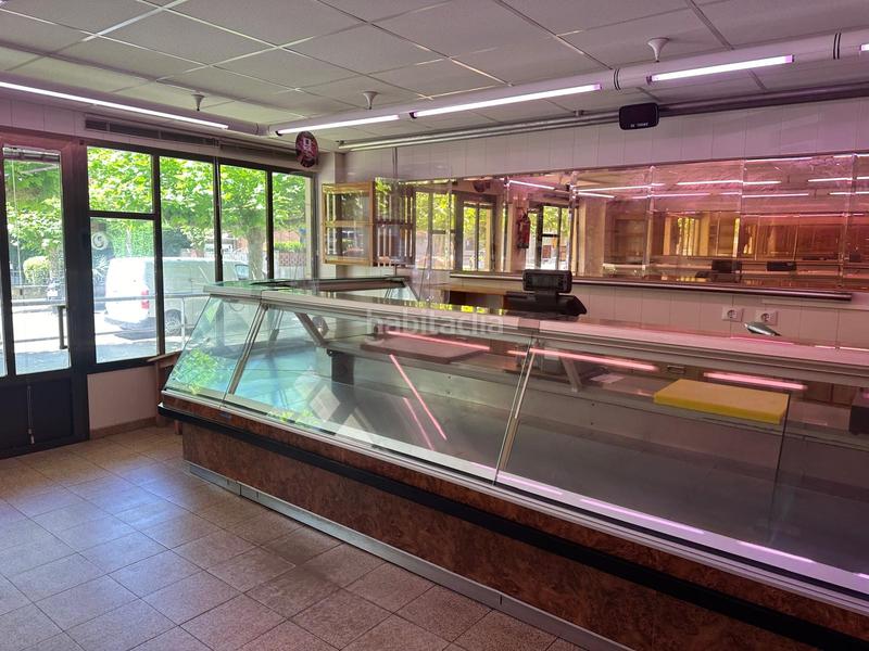 Foto d006be7d-06e3-4ae1-baa9-58cc5546565f. Alquiler local comercial local céntrico alquiler Salinas en Castrillón