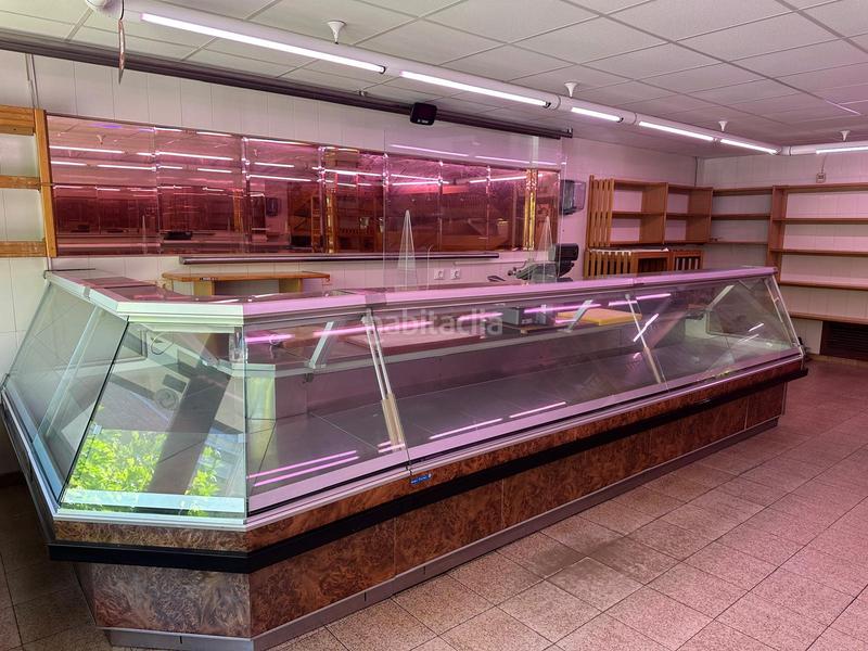 Foto 601d12e4-b757-4d26-97d0-ed90a5cccb0a. Lloguer local comercial a Salinas Castrillón