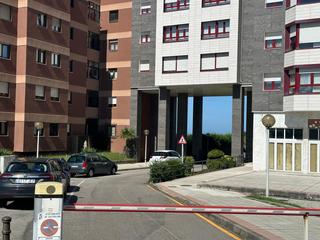 Aparcament cotxe  Calle luis hauzeur. Plazas garaje salinas