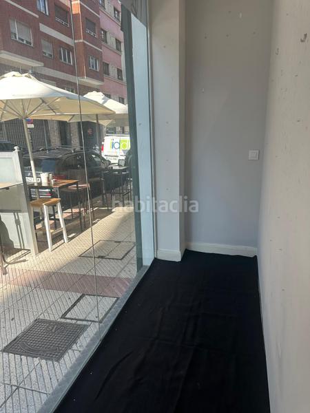 Foto c31e5fee-acfd-4656-a4b7-939a01db8917. Rent business premise in calle marqués de teverga 5 in Oviedo