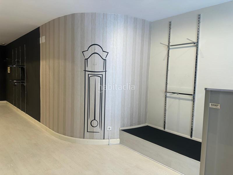 Foto e4c3813b-4685-41b9-b9fc-ac2fe6e2985f. Rent business premise in calle marqués de teverga 5 in Oviedo