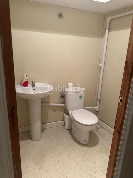 Foto 0c688866-6f67-4417-98af-adff4874beb6. Lloguer local comercial a calle marqués de teverga 5 a Oviedo