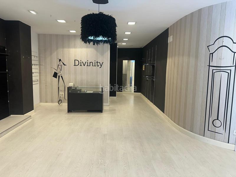 Foto 237c763e-0011-487d-a5e0-91fde3eba7de. Lloguer local comercial a calle marqués de teverga 5 a Oviedo