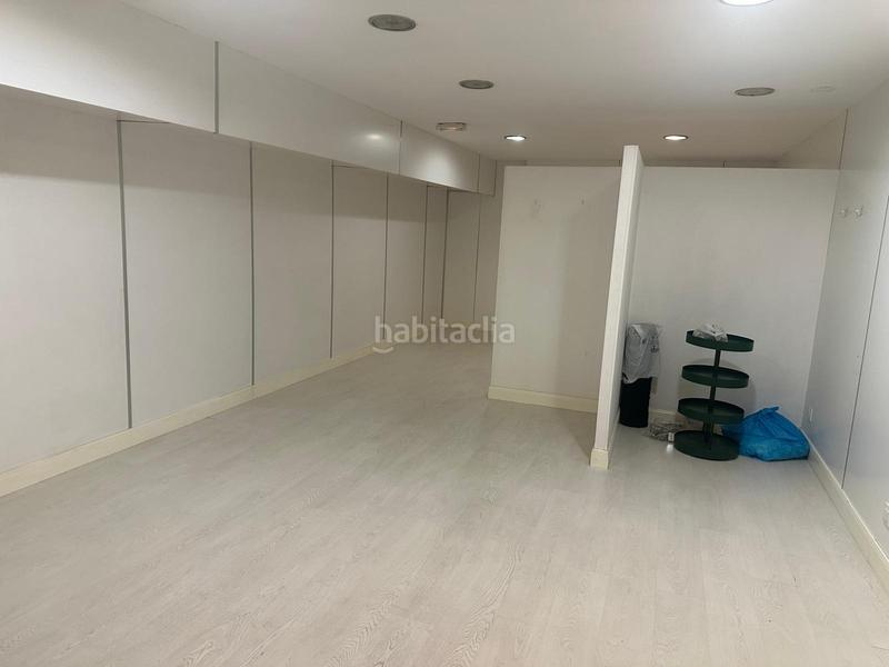 Foto 924a8c16-bbdc-46cb-9385-e65f3cc8b2e9. Location local commercial dans calle marqués de teverga 5 dans Oviedo