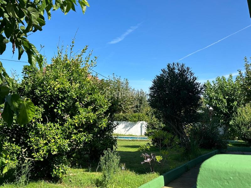 Foto 0c00c5f0-dcac-4eac-a6c6-a08de3c7e66f. Casa amb xemeneia calefacció aparcament piscina a Castrillón