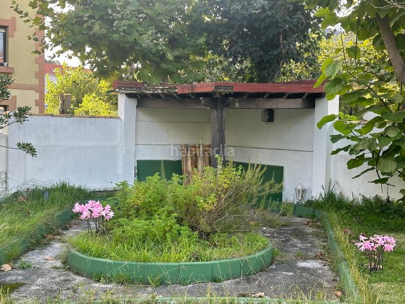 Foto aa8fd7bf-07e4-4e55-8fbc-1df76a46976f. Casa amb xemeneia calefacció aparcament piscina a Castrillón