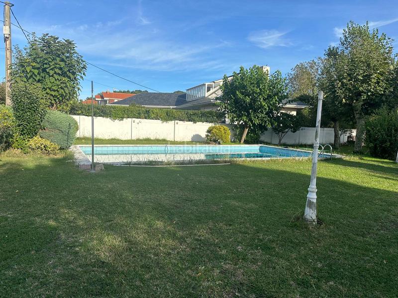 Foto cf6002b7-e25b-4e27-8cdd-44ac3b7763e0. Casa amb xemeneia calefacció aparcament piscina a Castrillón