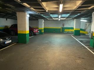 Autoparkplatz  Gijón - uria. Garaje en el centro