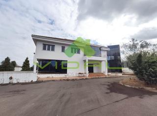Haus  Oviedo - carretera villamiana. Venta chalet collotooviedo