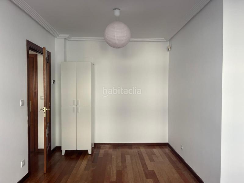 Foto 04c798f4-0d5f-4355-94d8-ad89c44dca68. Rent flat with heating parking pool in Roces Gijón