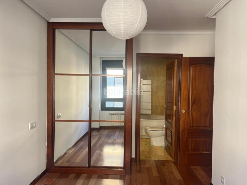 Foto 7e7dfb04-21ec-484d-a6dd-5f96483dc173. Rent flat with heating parking pool in Roces Gijón
