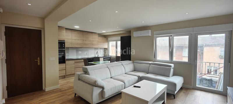 Foto b9e4ea4e-59dd-48f9-87e0-220a2b854663. Appartamento con riscaldamento in La Calzada Gijón