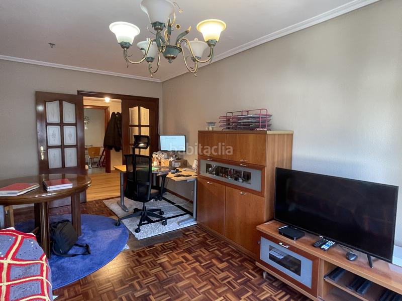 Foto 922425a4-f5a6-43cc-8da1-daf9c6de1fde. Pis amb calefacció aparcament a Laviada Gijón